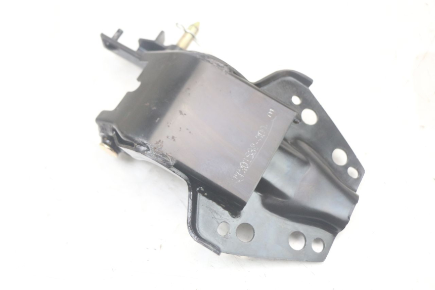 photo de AMMORTIZZATORE BAULE QUADRO 3D S 350 (2013 - 2018) - Dettagli dei punti di fissaggio