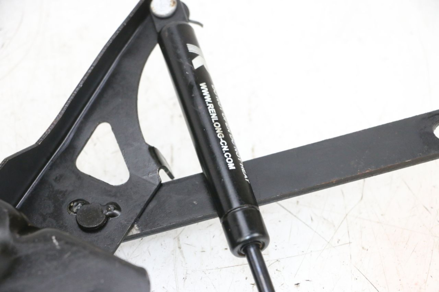 photo de AMMORTIZZATORE  SOTTOSELLA JM MOTORS GTS 125 (2015 - 2019) - Altra angolazione