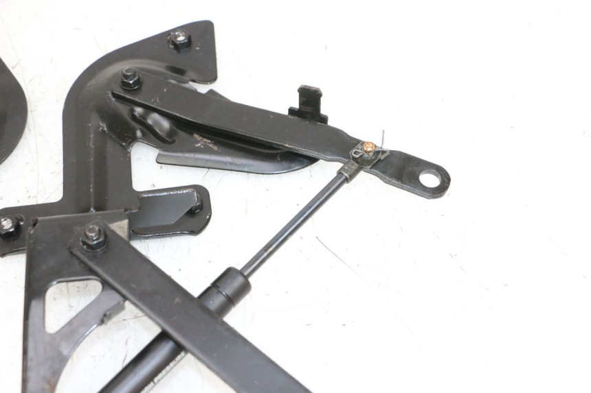 photo de AMMORTIZZATORE  SOTTOSELLA JM MOTORS GTS 125 (2015 - 2019) - Stato della superficie e materiale