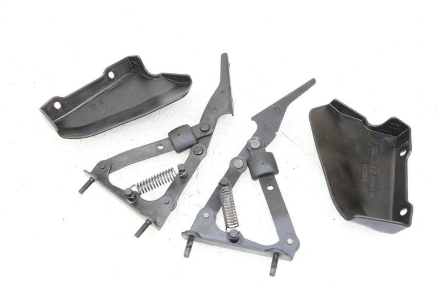 photo de AMMORTIZZATORE BAULE PIAGGIO MP3 LT 400 (2007 - 2012) - Dettaglio del componente