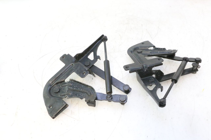 photo de AMMORTIZZATORE  SOTTOSELLA PEUGEOT SATELIS 125 (2013 - 2018) - Primo piano tecnico