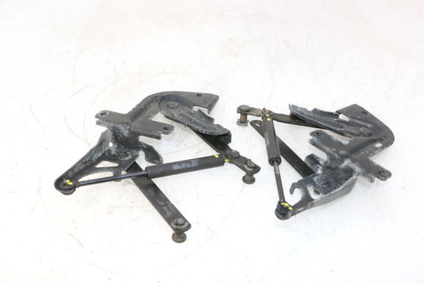 photo de AMMORTIZZATORE  SOTTOSELLA PEUGEOT SATELIS 125 (2006 - 2009) - Primo piano tecnico