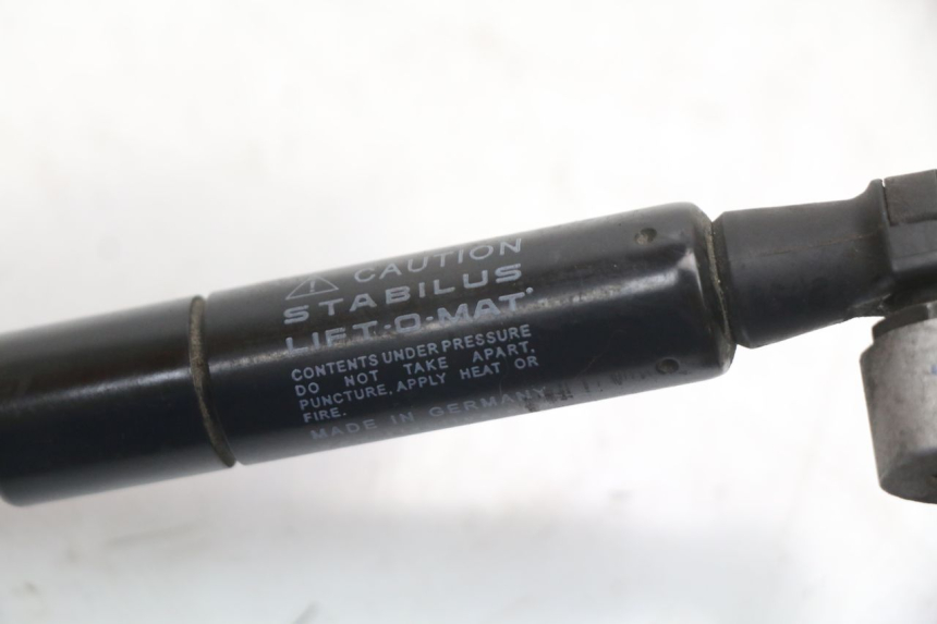 photo de AMMORTIZZATORE BAULE YAMAHA XMAX X-MAX ABS 125 (2017 - 2020) - Altra angolazione