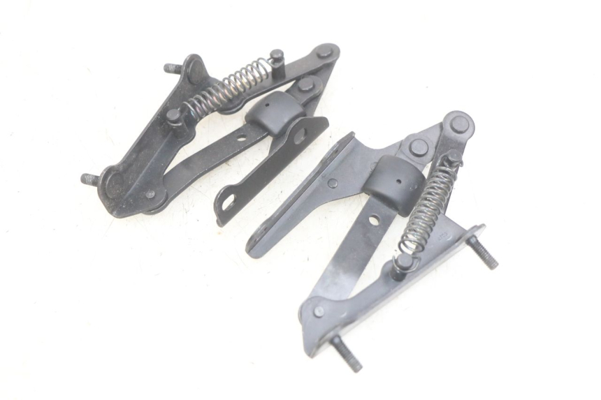 photo de AMMORTIZZATORE BAULE PIAGGIO XEVO - X EVO 125 (2007 - 2017) - Dettaglio del componente