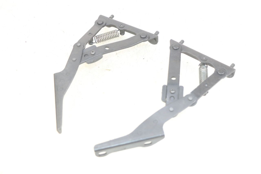 photo de AMMORTIZZATORE BAULE PIAGGIO XEVO - X EVO 125 (2007 - 2017) - Zoom sullo stato d'uso