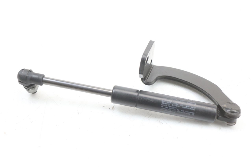 photo de AMMORTIZZATORE SELLA PIAGGIO X10 125 (2012 - 2017) - Dettagli dei punti di fissaggio