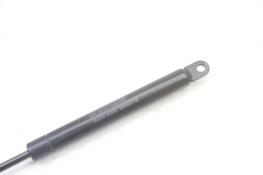 photo de AMMORTIZZATORE SEDILE PIAGGIO X9 EVOLUTION 125 (2003 - 2007) - Zoom sullo stato d'uso