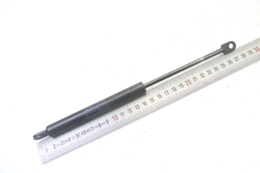 photo de AMMORTIZZATORE SEDILE PIAGGIO X9 EVOLUTION 125 (2003 - 2007) - Primo piano tecnico