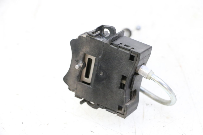 photo de SERRATURA SELLA HONDA FORZA ABS 300 (2013 - 2017) - Primo piano tecnico