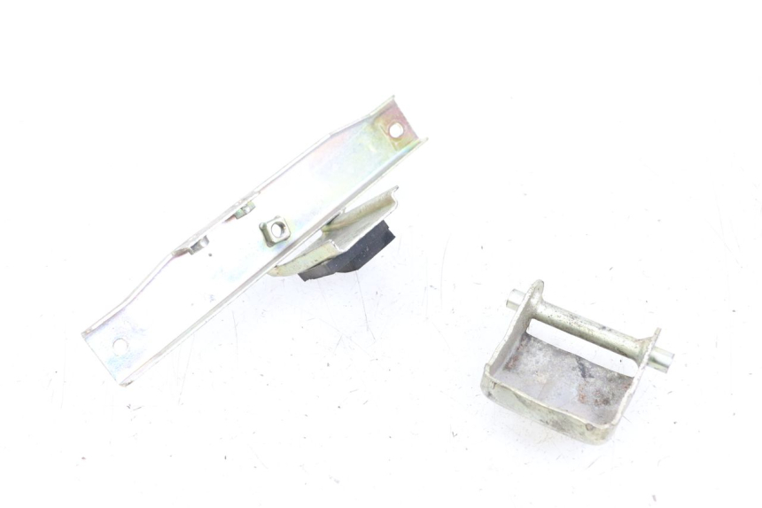 photo de SERRATURA SELLA HYOSUNG GTR 125 (2006 - 2008) - Altra angolazione