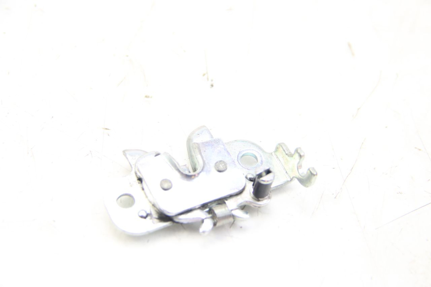 photo de SERRATURA SELLA PEUGEOT KISBEE 4T 50 (2018 - 2022) - Zoom sullo stato d'uso