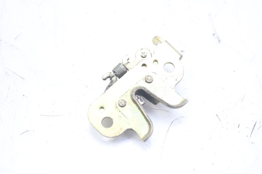 photo de SERRATURA SELLA PEUGEOT KISBEE 4T 50 (2010 - 2017) - Dettaglio del componente