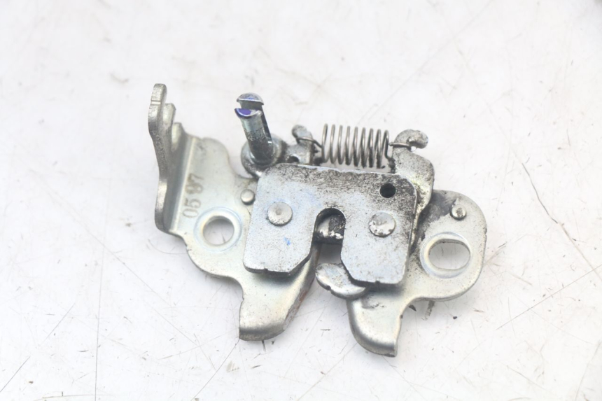 photo de SERRATURA SPORTELLO YAMAHA XMAX X-MAX ABS 125 (2017 - 2020) - Vista principale