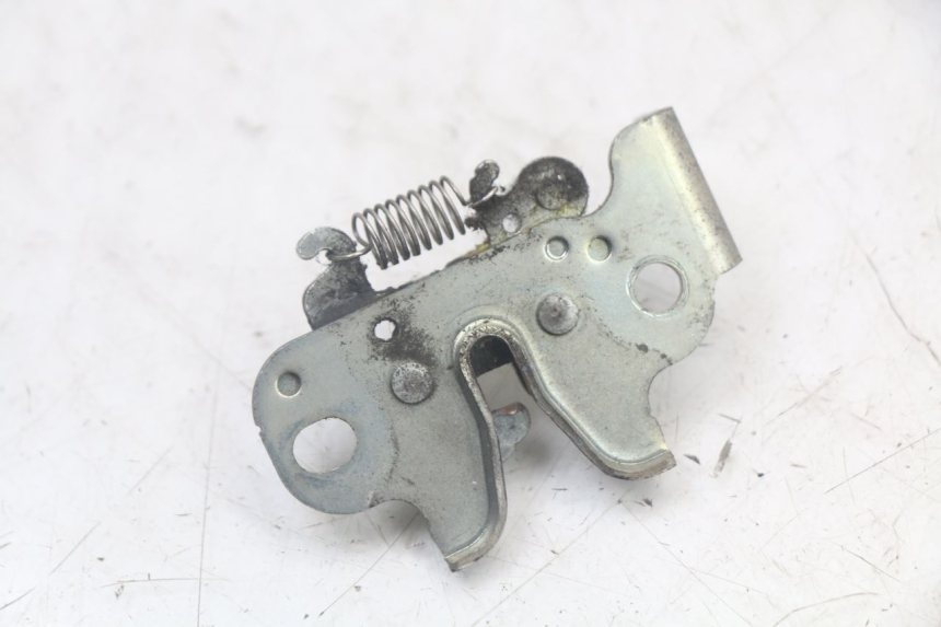 photo de SERRATURA SPORTELLO YAMAHA XMAX X-MAX ABS 125 (2017 - 2020) - Zoom sullo stato d'uso