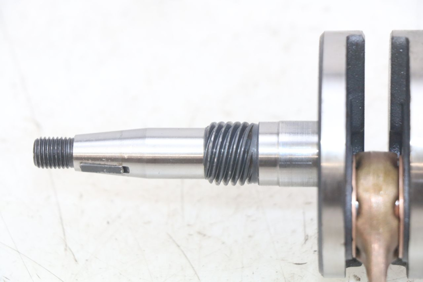 photo de ALBERO MOTORE KYMCO AGILITY NAKED RENOUVO 2T 50 (2011 - 2018) - Dettagli dei punti di fissaggio