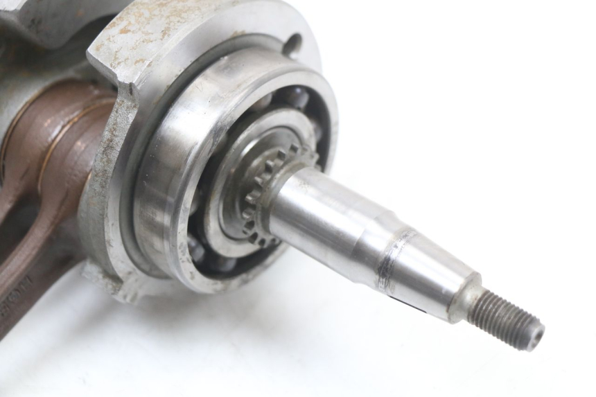 photo de ALBERO MOTORE HYOSUNG GV AQUILA 125 (2000 - 2009) - Stato della superficie e materiale