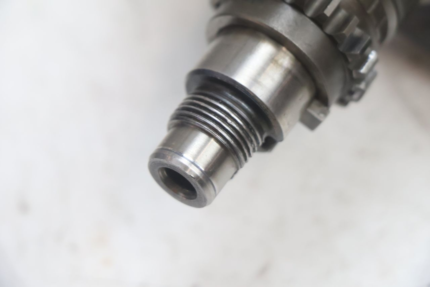 photo de ALBERO MOTORE SUZUKI DR S 600 (1985 - 1989) - Dettagli dei punti di fissaggio