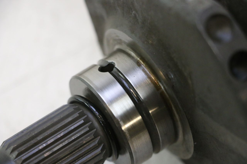 photo de ALBERO MOTORE HONDA FJS SILVER WING SILVERWING 400 (2005 - 2008) - Dettagli dei punti di fissaggio