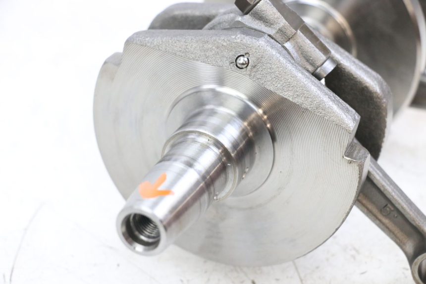 photo de ALBERO MOTORE SUZUKI GSX E 250 (1982 - 1983) - Caratteristiche distintive