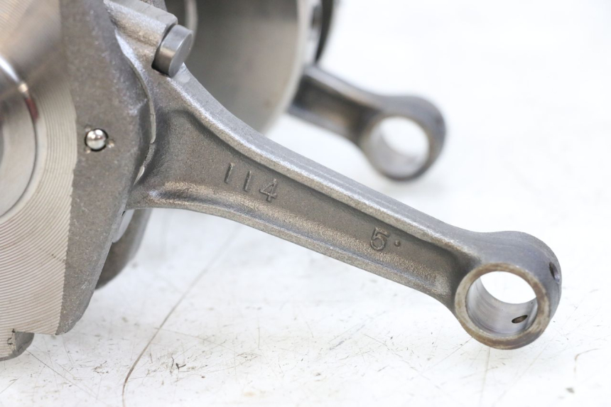 photo de ALBERO MOTORE SUZUKI GSX E 250 (1982 - 1983) - Primo piano tecnico