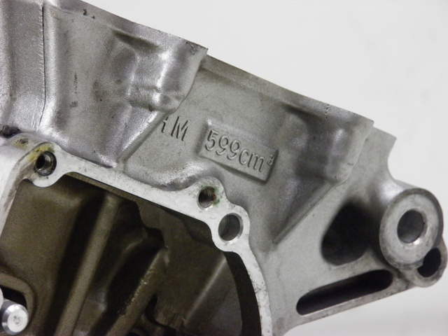 photo de Albero motore HONDA CB F HORNET 600 (1998 - 1999) - Dettagli dei punti di fissaggio