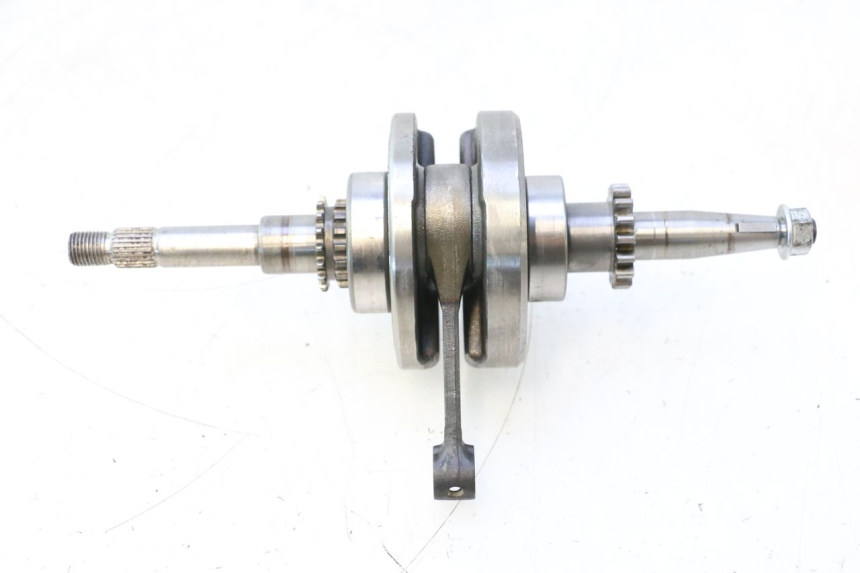 photo de ALBERO MOTORE PEUGEOT KISBEE 4T 50 (2018 - 2022) - Caratteristiche distintive