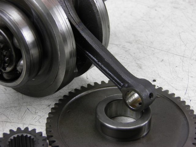 photo de ALBERO MOTORE KYMCO QUANNON 125 (2007 - 2014) - Dettagli dei punti di fissaggio