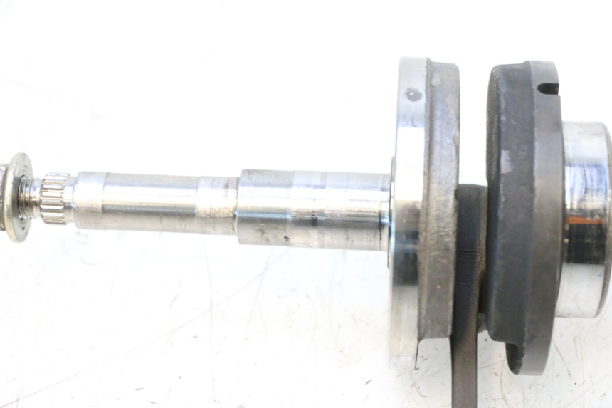 photo de ALBERO MOTORE PEUGEOT SATELIS COMPRESSOR K15 125 (2006 - 2009) - Marcature e riferimenti originali