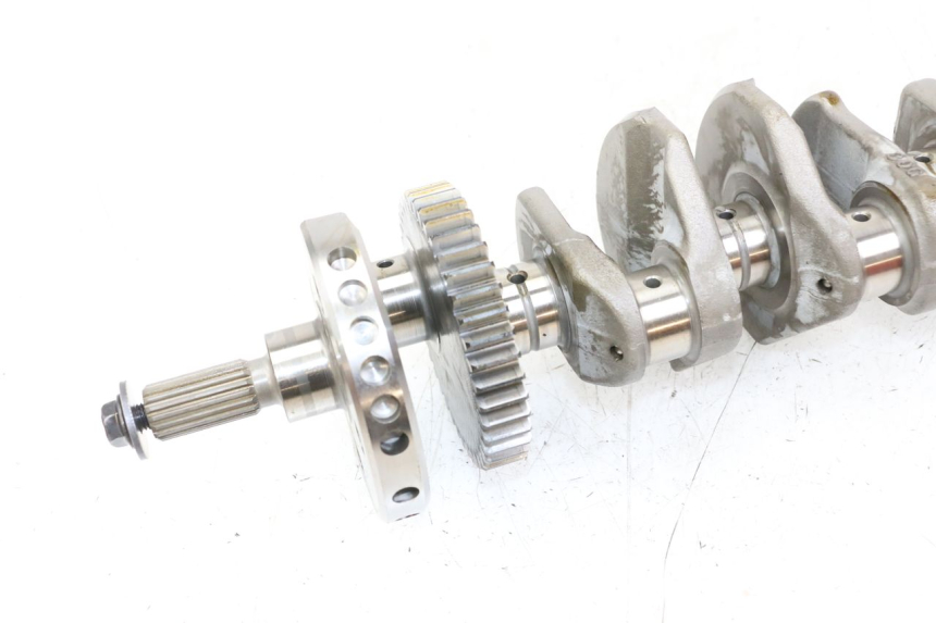 photo de ALBERO MOTORE SUZUKI GSR 750 (2011 - 2017) - Dettagli dei punti di fissaggio