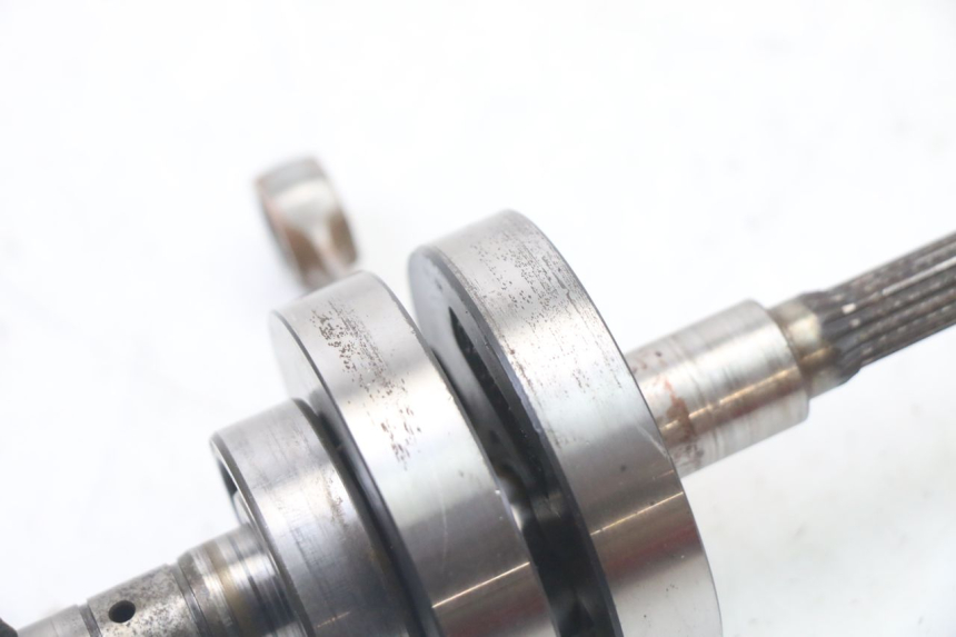 photo de ALBERO MOTORE YAMAHA AEROX 50 (1997 - 2006) - Caratteristiche distintive