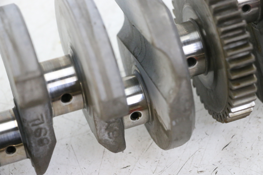 photo de ALBERO MOTORE YAMAHA FZ6 FAZER S2 600 (2007 - 2011) - Dettagli dei punti di fissaggio