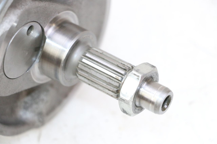 photo de ALBERO MOTORE YAMAHA YZ-F YZF 250 (2014 - 2018) - Zoom sui componenti