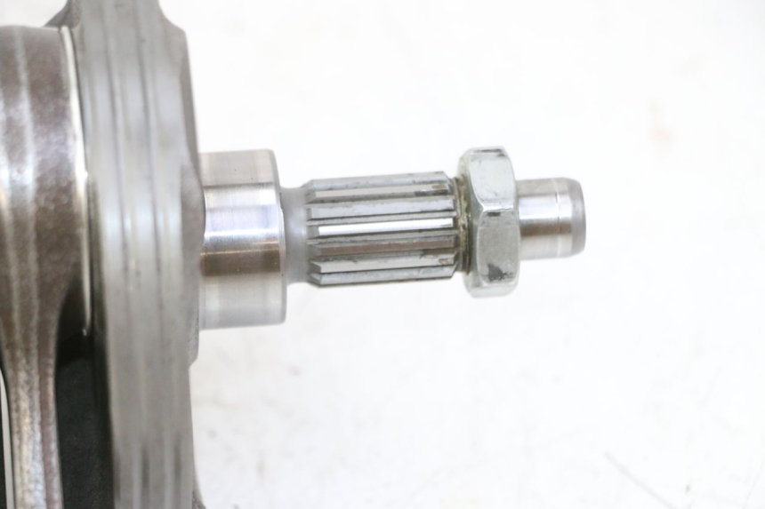 photo de ALBERO MOTORE YAMAHA YZ-F YZF 250 (2014 - 2018) - Marcature e riferimenti originali