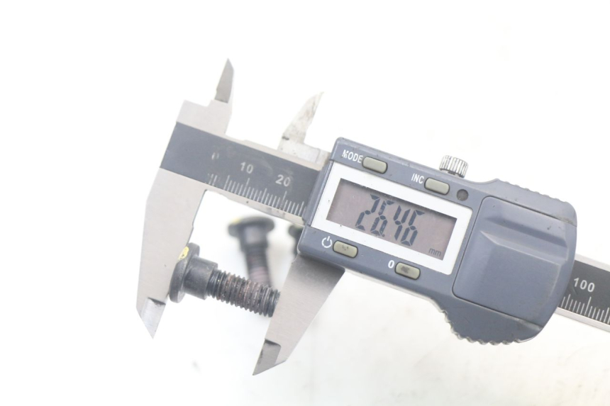 photo de VIS DISCO DEL FRENO KYMCO AGILITY 4T 50 (2018 - 2022) - Primo piano tecnico