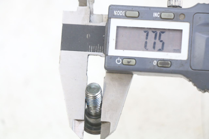 photo de VIS DISCO DEL FRENO KYMCO AGILITY NAKED RENOUVO 2T 50 (2011 - 2018) - Zoom sullo stato d'uso