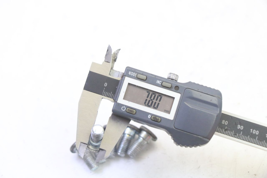 photo de BULLONE DEL DISCO DEL FRENO HYOSUNG GV AQUILA 125 (2000 - 2009) - Primo piano tecnico