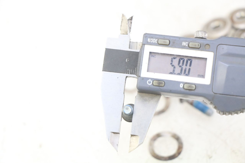 photo de VIS DISCO DEL FRENO PIAGGIO BEVERLY 125 (2010 - 2015) - Dettaglio del componente