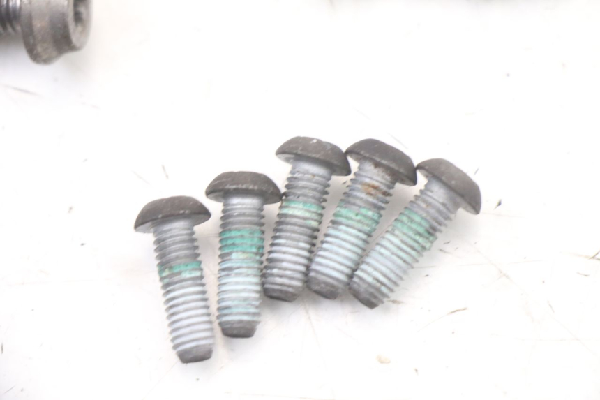 photo de BULLONE DEL DISCO DEL FRENO BMW S RR ABS S1000RR 1000 (2015 - 2018) - Primo piano tecnico