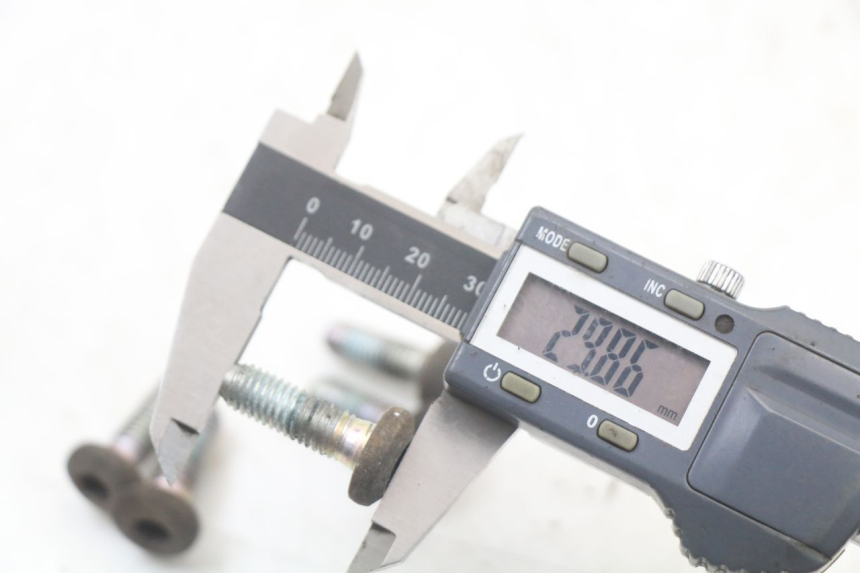 photo de BULLONE DEL DISCO DEL FRENO YAMAHA BW'S BWS 125 (2010 - 2013) - Altra angolazione