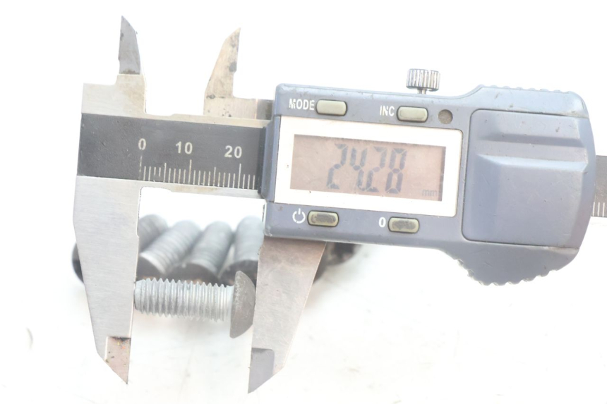 photo de BULLONE DEL DISCO DEL FRENO BMW C1 125 (2000 - 2003) - Zoom sullo stato d'uso