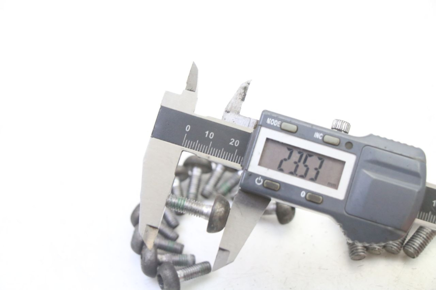 photo de BULLONE DEL DISCO DEL FRENO HONDA CBR RR FIREBLADE 900 (1992 - 1994) - Dettaglio del componente