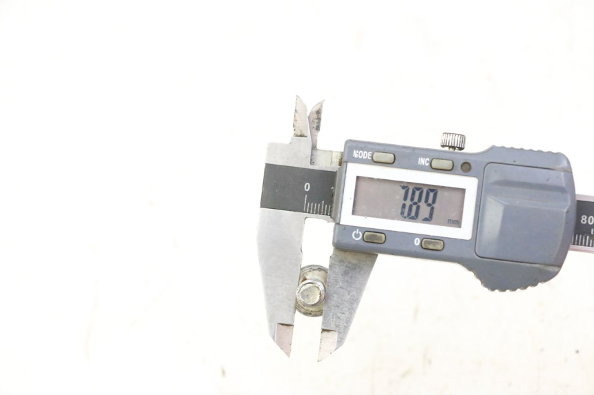 photo de BULLONE DEL DISCO DEL FRENO PEUGEOT CITYSTAR 50 (2013 - 2017) - Zoom sullo stato d'uso