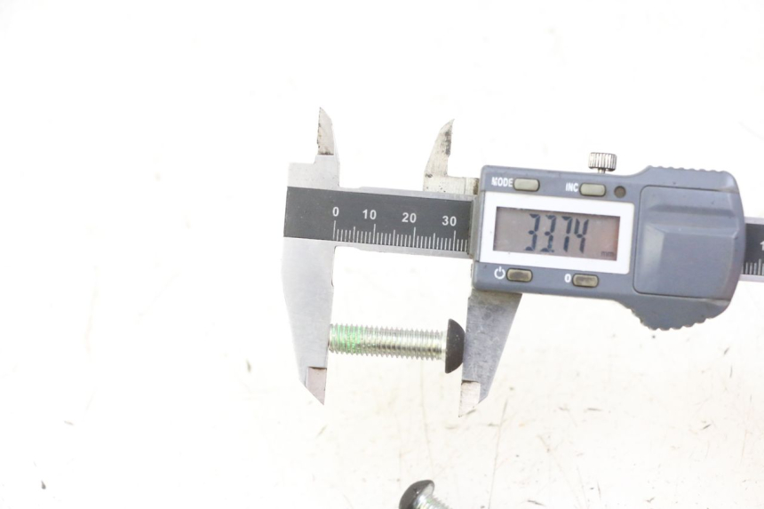 photo de BULLONE DEL DISCO DEL FRENO PEUGEOT CITYSTAR 50 (2013 - 2017) - Primo piano tecnico