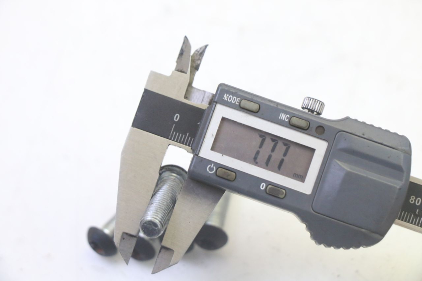 photo de BULLONE DEL DISCO DEL FRENO PEUGEOT CITYSTAR 50 (2013 - 2017) - Primo piano tecnico