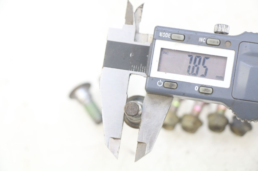 photo de VIS DISCO DEL FRENO HONDA CR 125 (1995 - 1997) - Zoom sullo stato d'uso