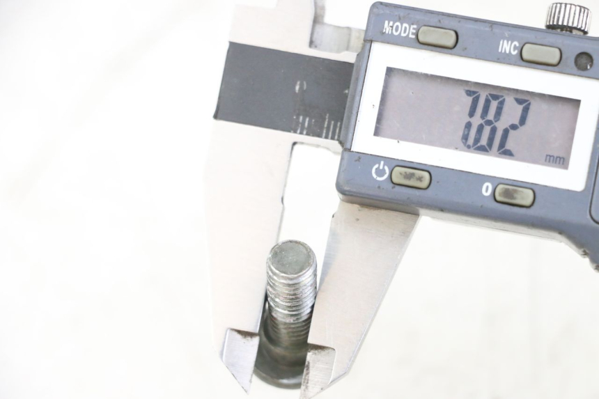 photo de VIS DISCO DEL FRENO SYM CROX 4T 50 (2016 - 2023) - Zoom sullo stato d'uso