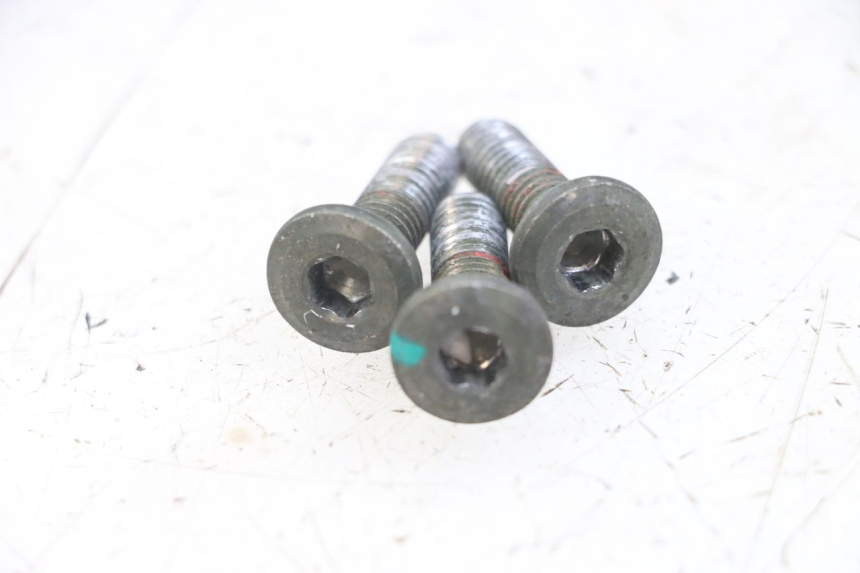 photo de VIS DISCO DEL FRENO SYM CROX 4T 50 (2016 - 2023) - Altra angolazione