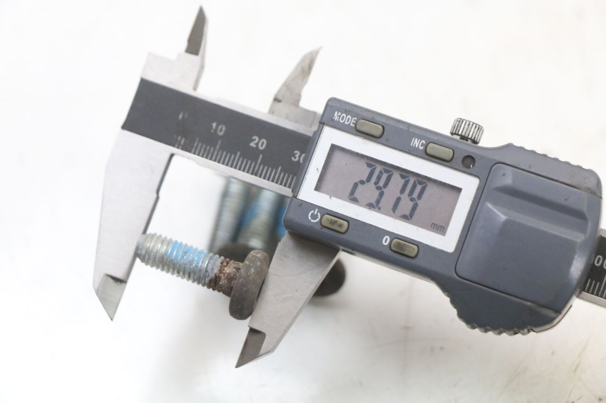 photo de VIS DISCO DEL FRENO YAMAHA CYGNUS X 125 (2004 - 2007) - Altra angolazione