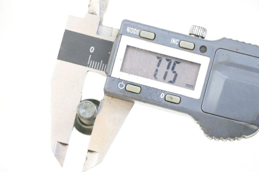 photo de BULLONE DEL DISCO DEL FRENO LONGJIA DIGITA 4T 50 (2019 - 2022) - Dettaglio del componente