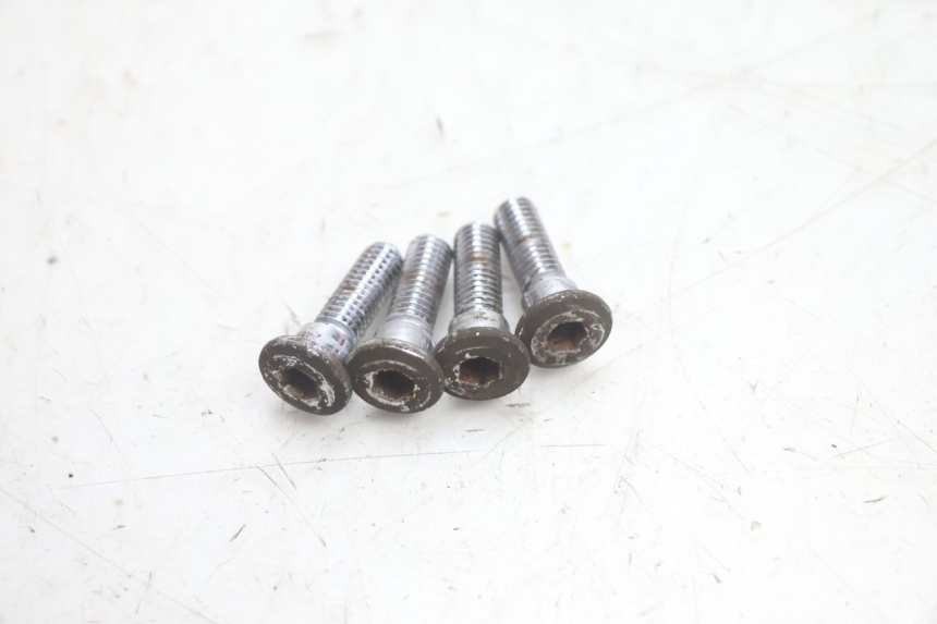 photo de BULLONE DEL DISCO DEL FRENO CF MOTO E-CHARM 125 (2005 - 2008) - Zoom sullo stato d'uso